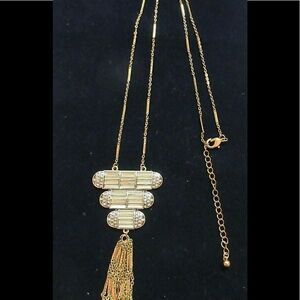 Pendant necklace with rhinestones 16”long chain
